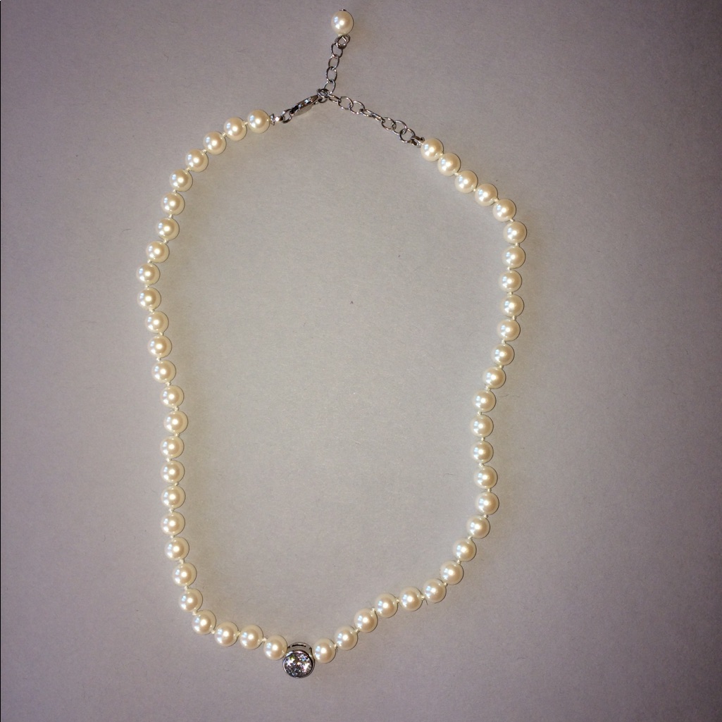 Ann Taylor Pearl Necklace 15$